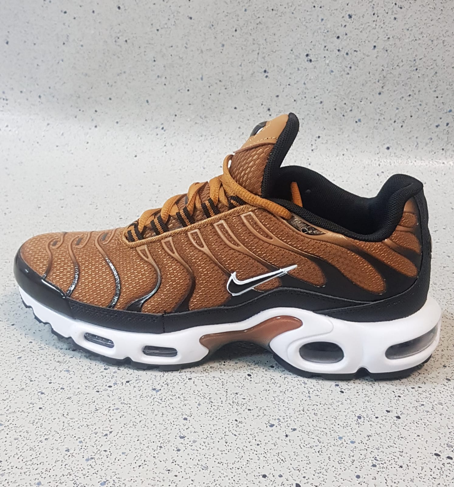 Nike Air Max Plus TN Golden Harvest