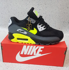 Nike Air Max 90 Essential mens Low-Top Sneakers